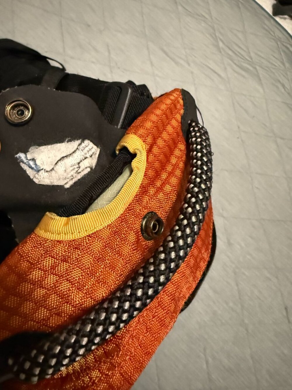 Kelty Torrey 1600 Amber/Black Pack w/o hydration bag - Picture 11 of 16